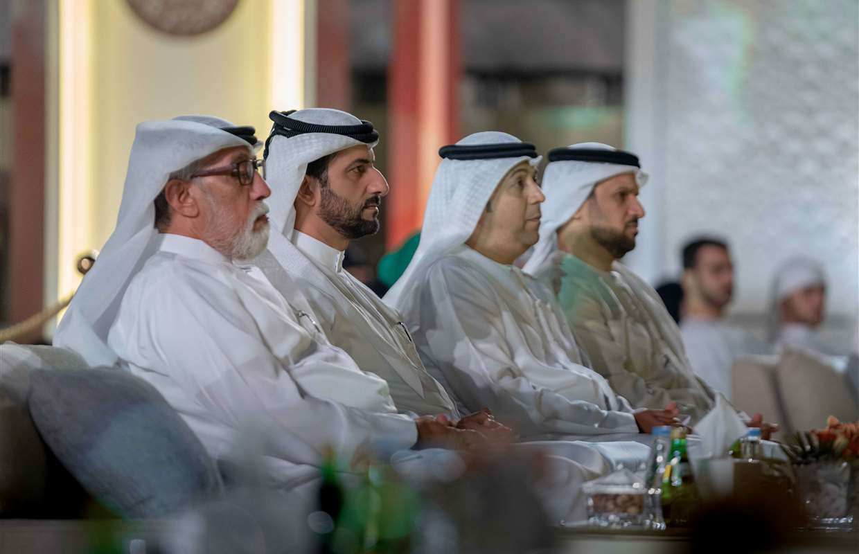 سلطان بن أحمد القاسمي يشهد ختام المجلس الرمضاني في مسرح المجاز