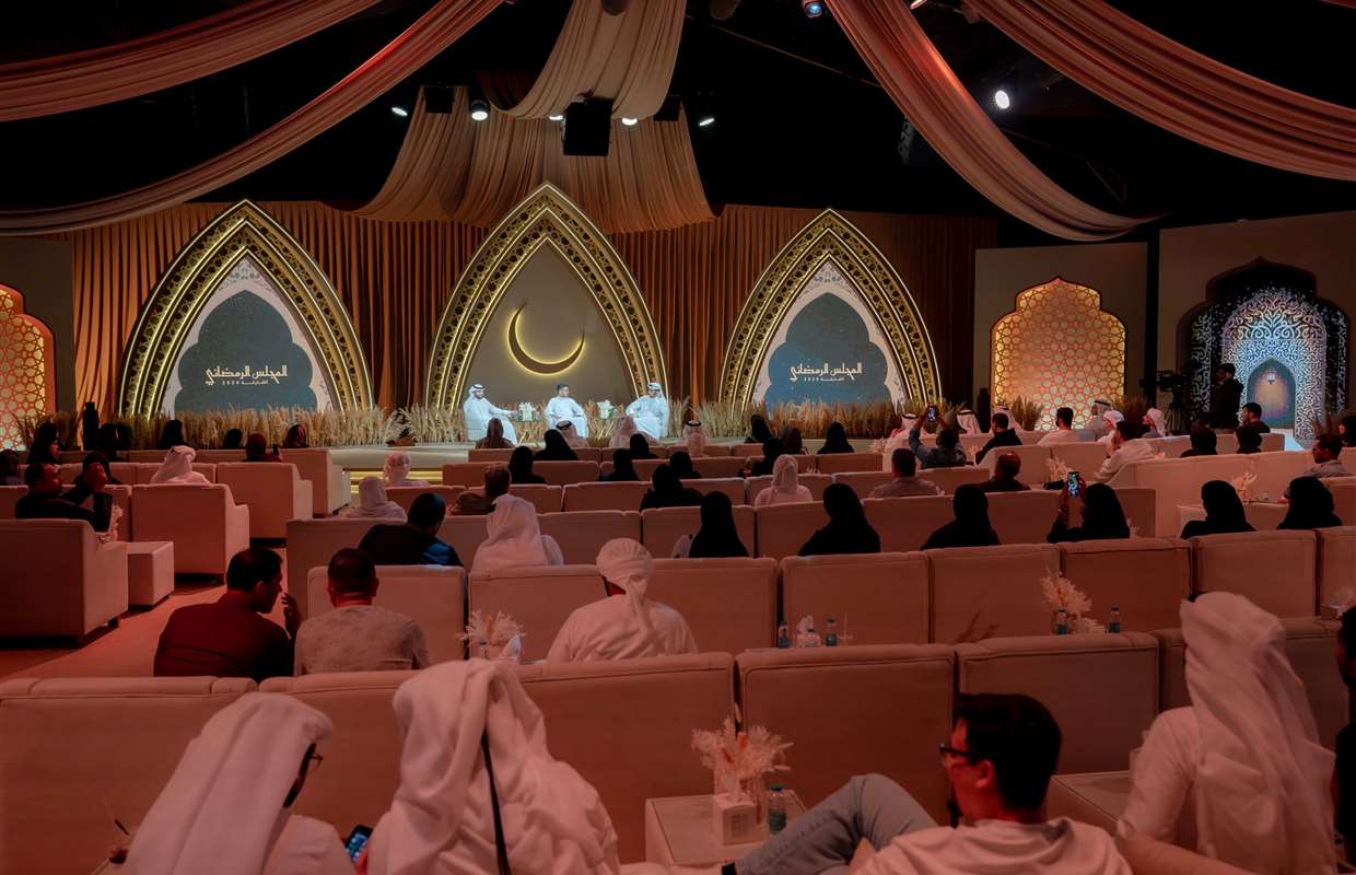 المجلس الرمضاني لنادي الشارقة للصحافة يستعرض رؤى النمو الشخصي ومفاهيم التوازن الحياتي