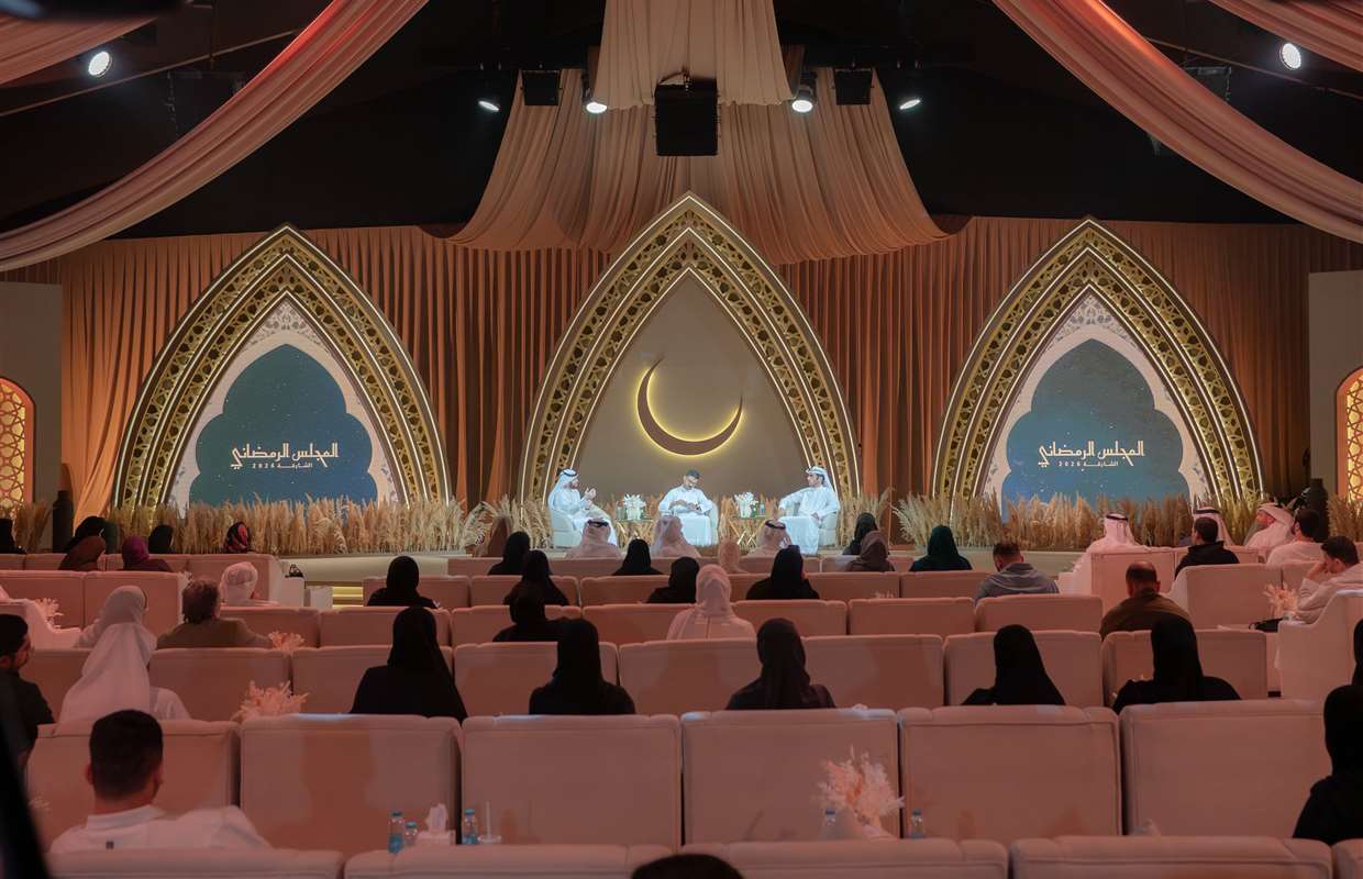 المجلس الرمضاني لنادي الشارقة للصحافة يستعرض رؤى النمو الشخصي ومفاهيم التوازن الحياتي