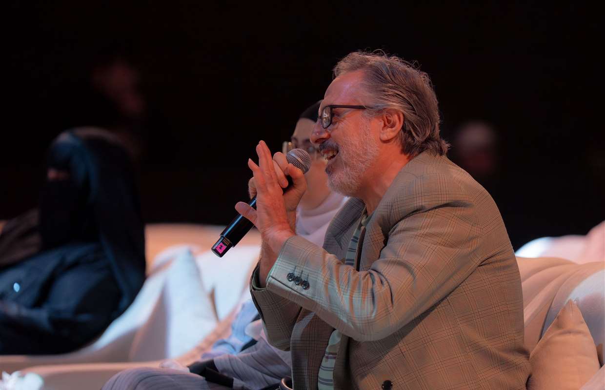 المجلس الرمضاني لنادي الشارقة للصحافة يستعرض رؤى النمو الشخصي ومفاهيم التوازن الحياتي