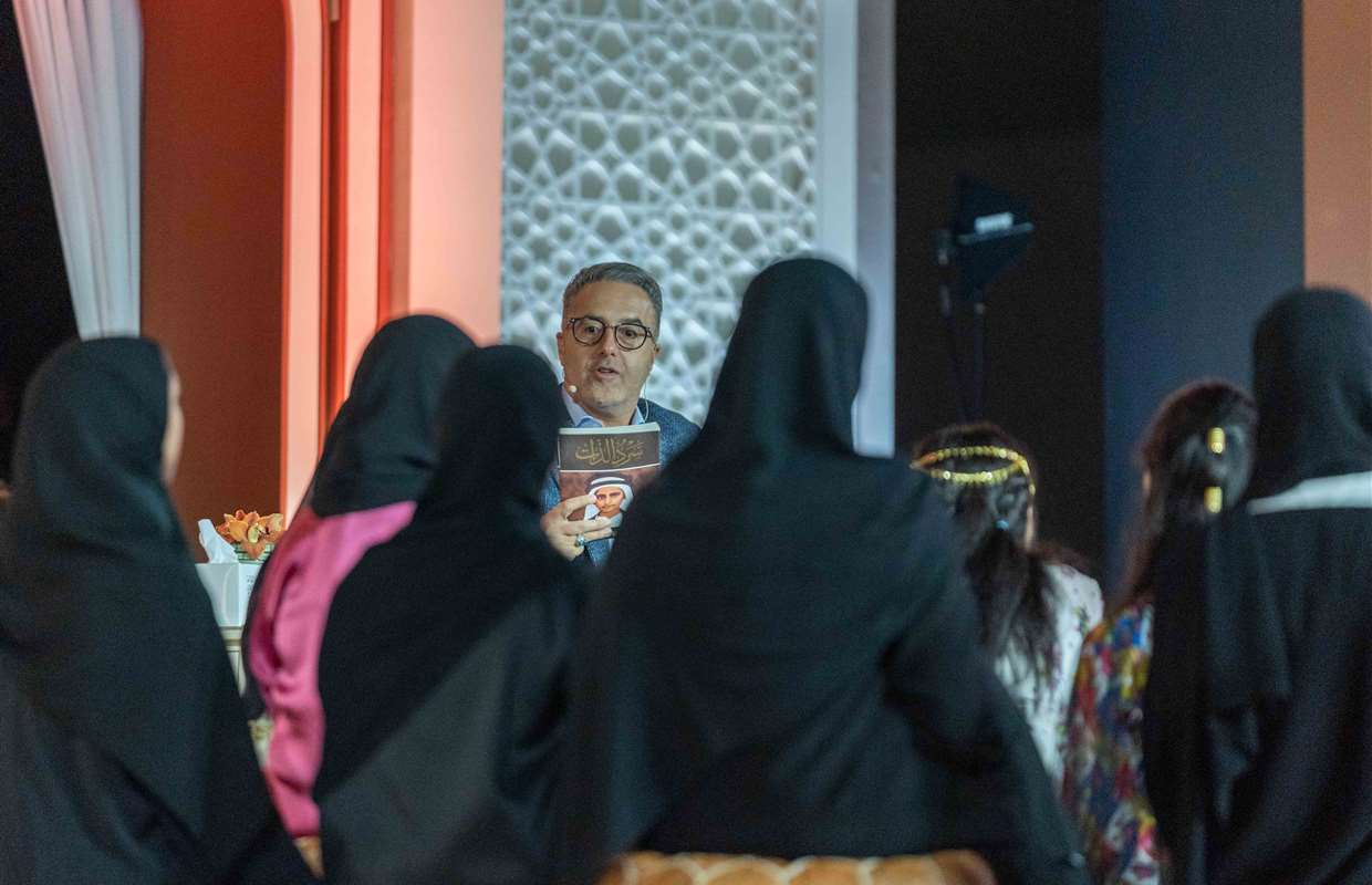 محمد أبو عبيد يناقش كتاب 