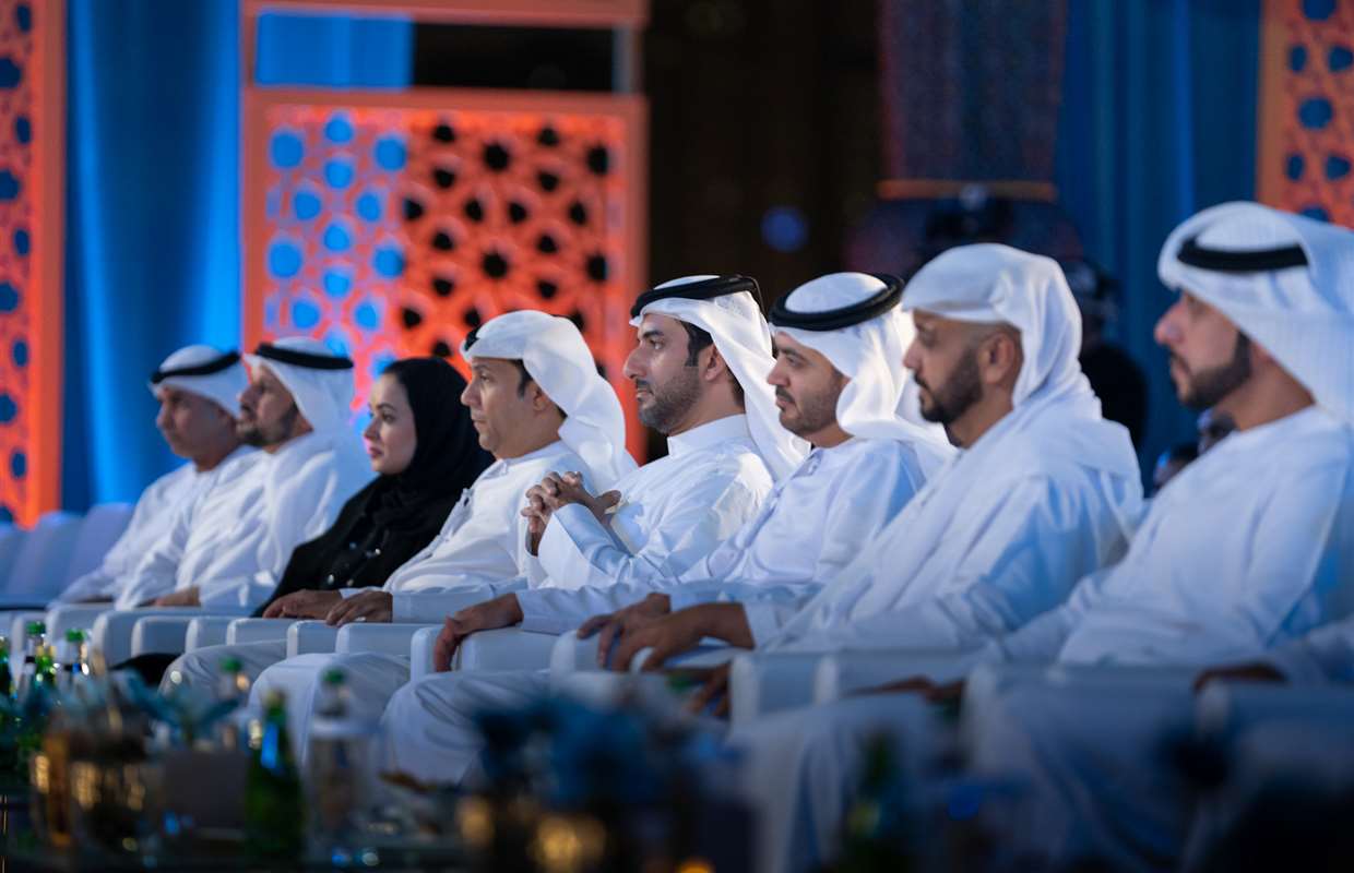 سلطان بن أحمد القاسمي يشهد جلسة